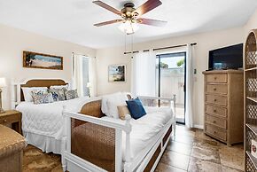 Beach Side- Harbor View