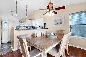 Beach Side- Harbor View