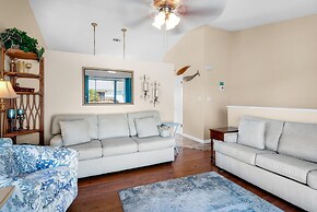 Beach Side- Harbor View