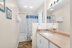 Beach Side- Harbor View