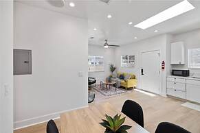 Cozy Prvate ADU close to Disney Beach EV