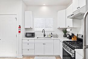 Cozy Prvate ADU close to Disney Beach EV