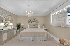 Seascape Golf Villa - Coconut Cottage