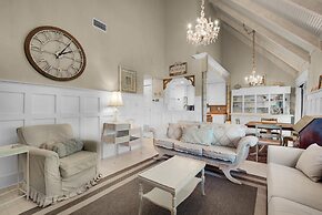 Seascape Golf Villa - Coconut Cottage