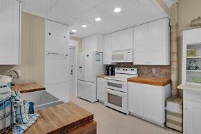 Seascape Golf Villa - Coconut Cottage