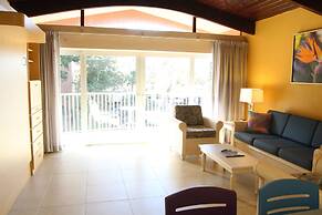 Canada House Beach Club Resort