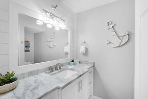 Enclave 201b- Two Pina Coladas