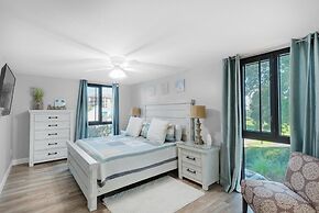 Enclave 201b- Two Pina Coladas