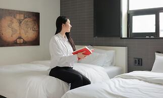 Hotel Yaja Siheung Jeongwang Branch