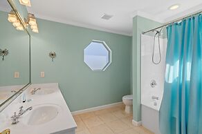 Ocean Breeze Cottage