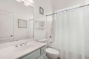 Ocean Breeze Cottage