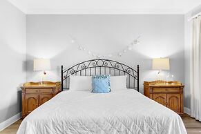 Seascape Lakefront Villas 310- Beach Please