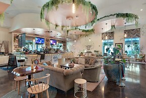 Palms Resort #1312 Jr. 2BR