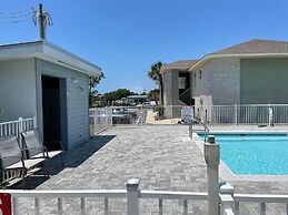 Pelican at Sound Side