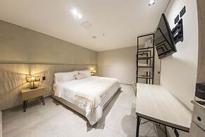 Sonata 44 Hotel Laureles