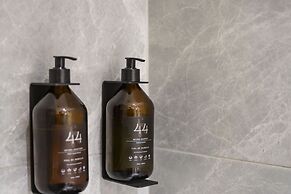 Sonata 44 Hotel Laureles