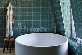 The Clairfield Hotel