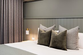 The Clairfield Hotel