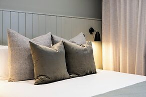 The Clairfield Hotel