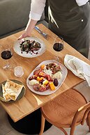 The Clairfield Hotel