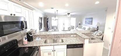 Seascape Lakefront Villas 189- Don't Worry, Beach Happy