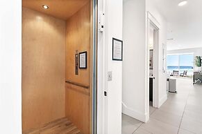 Henderson Beach Villa #4- Six on the Beach