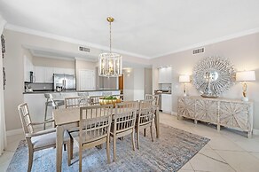 Windemere 908 Pool Side Cabana A Included!