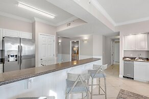 Windemere 908 Pool Side Cabana A Included!