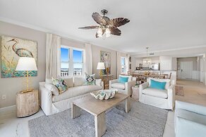 Windemere 908 Pool Side Cabana A Included!