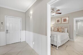 Windemere 908 Pool Side Cabana A Included!