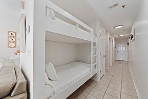 Grand Caribbean West 205