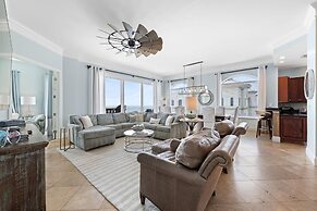 Indigo East 2104 Penthouse