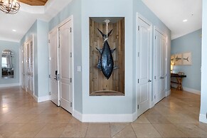 Indigo East 2104 Penthouse