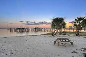 Bella Villa Waterfront Suite