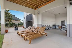 Bella Villa Waterfront Suite