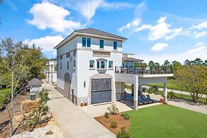 Bella Villa Waterfront Suite