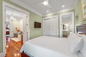 Bella Villa Waterfront Suite