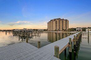 Bella Villa Waterfront Suite