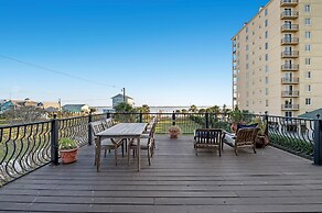 Bella Villa Waterfront Suite