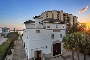 Bella Villa Waterfront Suite