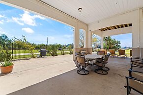 Bella Villa Waterfront Suite