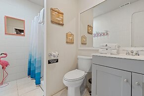 Bella Villa Waterfront Suite