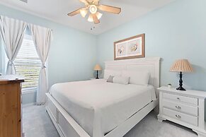 Salty Breeze at Lost Key Villas-pet Friendly!