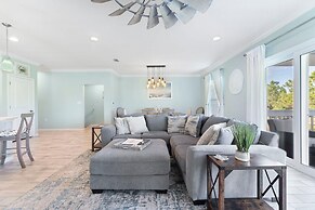 Salty Breeze at Lost Key Villas-pet Friendly!