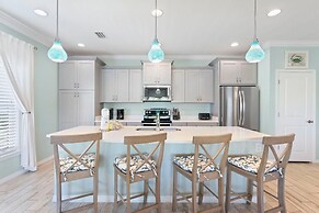 Salty Breeze at Lost Key Villas-pet Friendly!