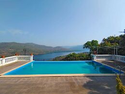 On The High Ground Tourism Point