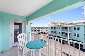 Harbor House B12 - My Blue Heron