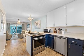 Harbor House B12 - My Blue Heron