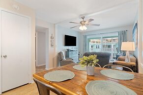 Harbor House B12 - My Blue Heron