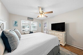 Harbor House B12 - My Blue Heron